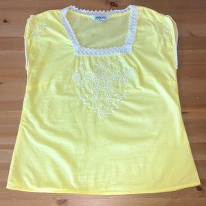 Tramp Bohemian Lace Trim Tee Size M